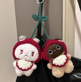 ชุดเชอร์รี่ดูโอ้(มมมม.) 170.- / ผ้ากันเปื้อน 30.-